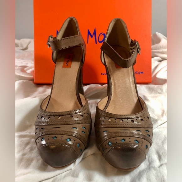 Miz Mooz brown Fargo Heels, size 8 - Picture 3 of 10